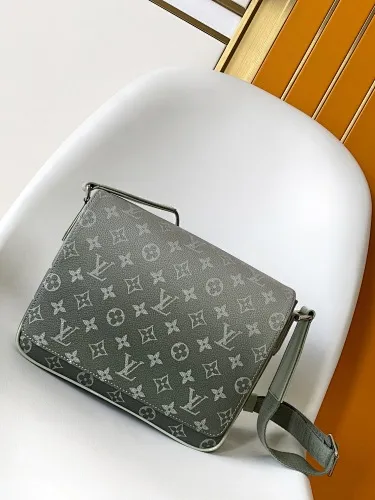 All categories 💚 Top version men’s bags 💚 LV 2025 official website new LV crossbody bag