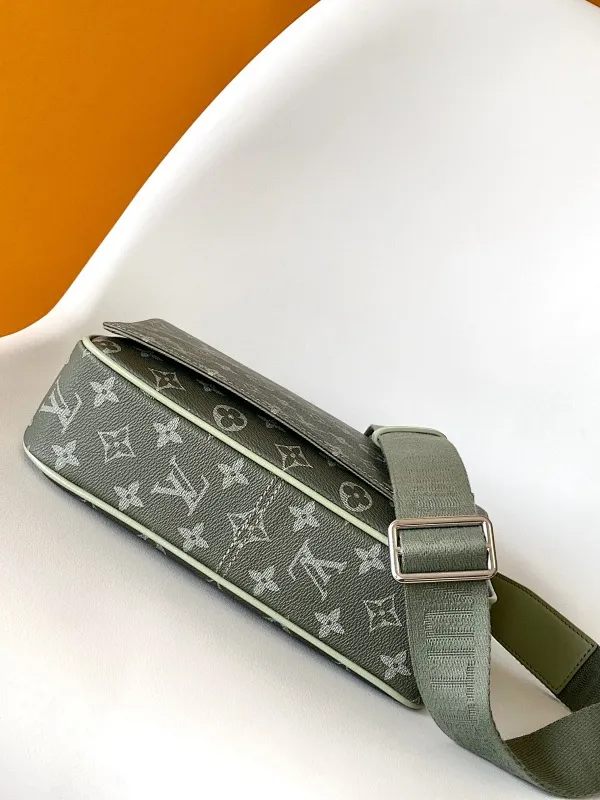 All categories 💚 Top version men’s bags 💚 LV 2025 official website new LV crossbody bag