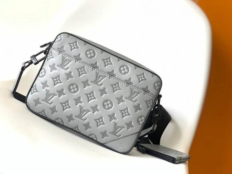 All categories 💚 Top version men’s bags 💚 LV 2024 new LV crossbody bag