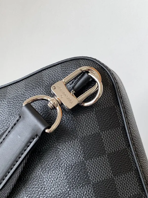 All categories 💚 Top version men’s bags 💚 LV 2025 official website new LV chest bag