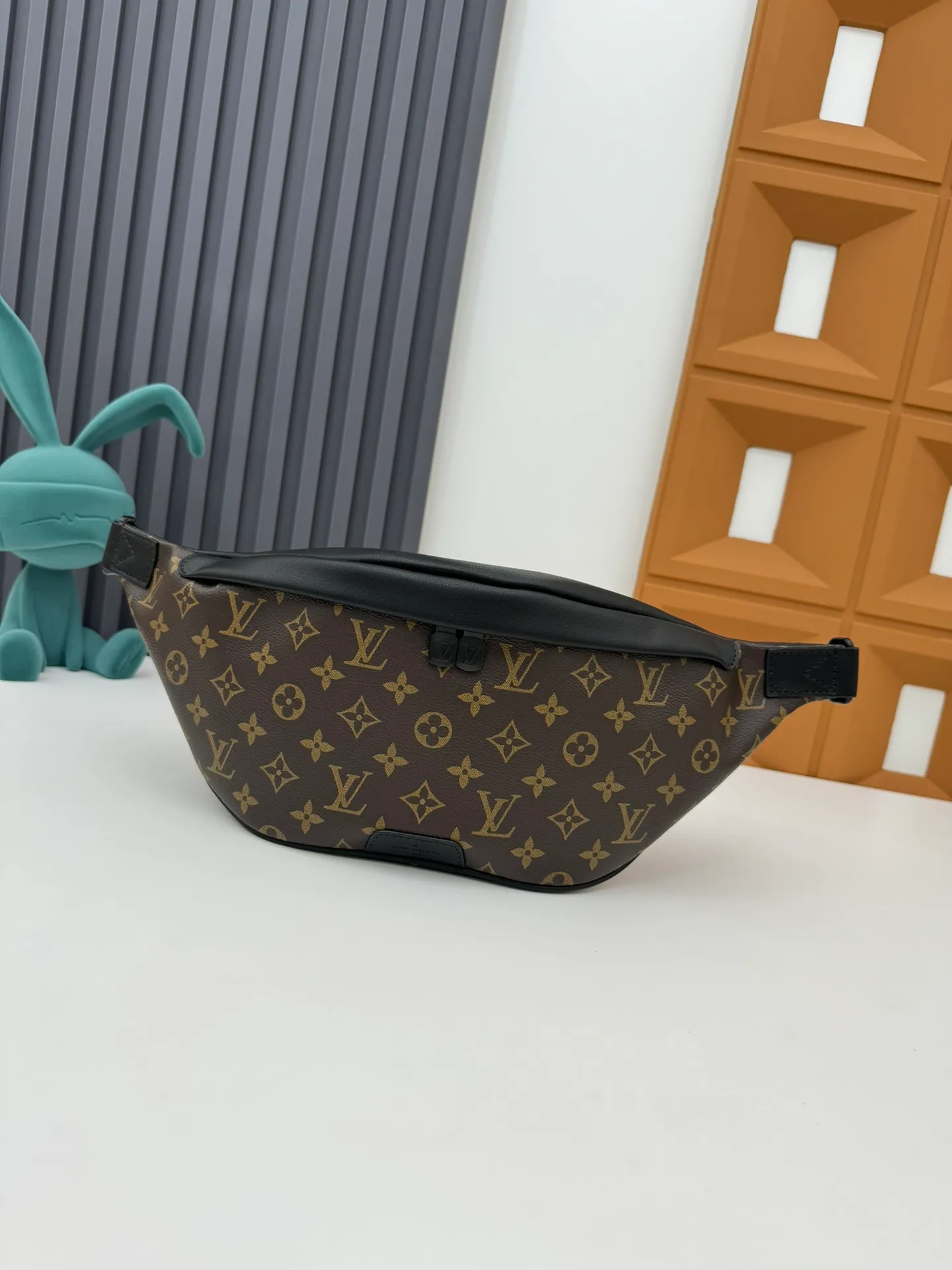 All categories 💚 Top version men’s bags 💚 LV 2024 new LV chest bag