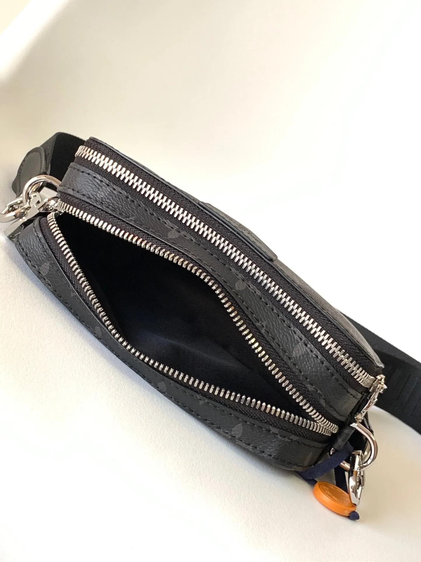 All categories 💚 Top version men’s bags 💚 LV 2025 official website new LV crossbody bag