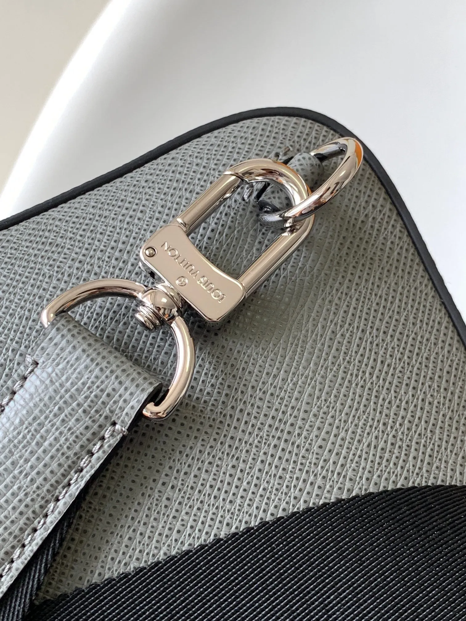 All categories 💚 Top version men’s bags 💚 LV 2025 official website new LV chest bag