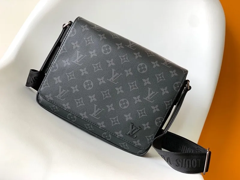 All categories 💚 Top version men’s bags 💚 LV 2025 official website new LV crossbody bag