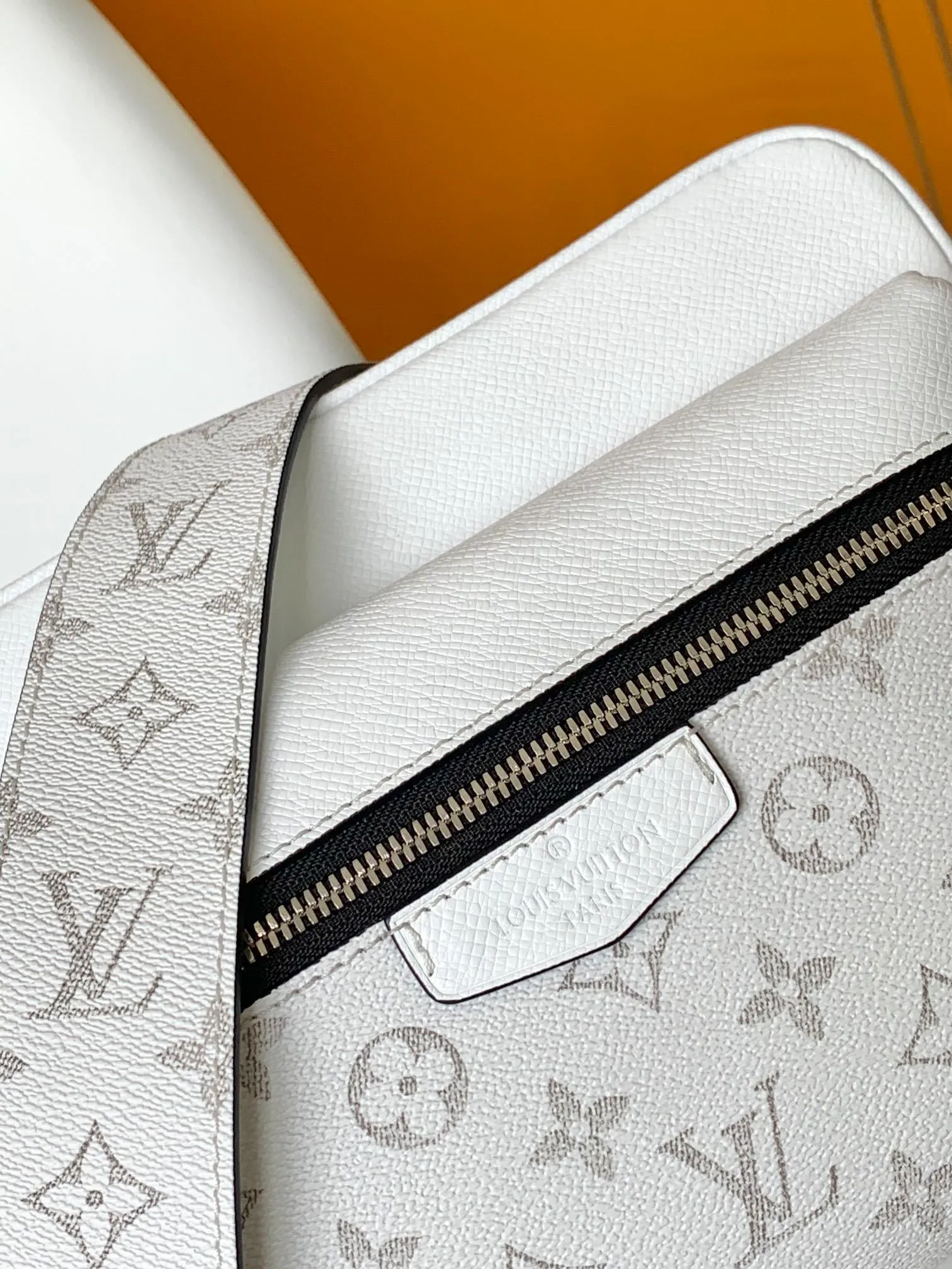 All categories 💚 Top version men’s bags 💚 LV 2024 new LV crossbody bag
