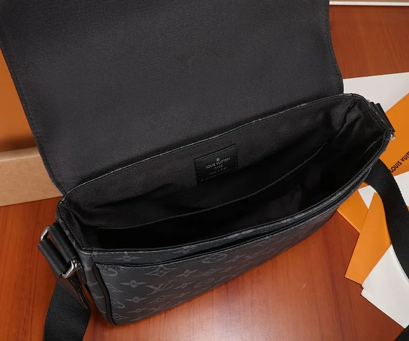 All categories 💚 Top version men’s bags 💚 LV 2023 new LV crossbody bag