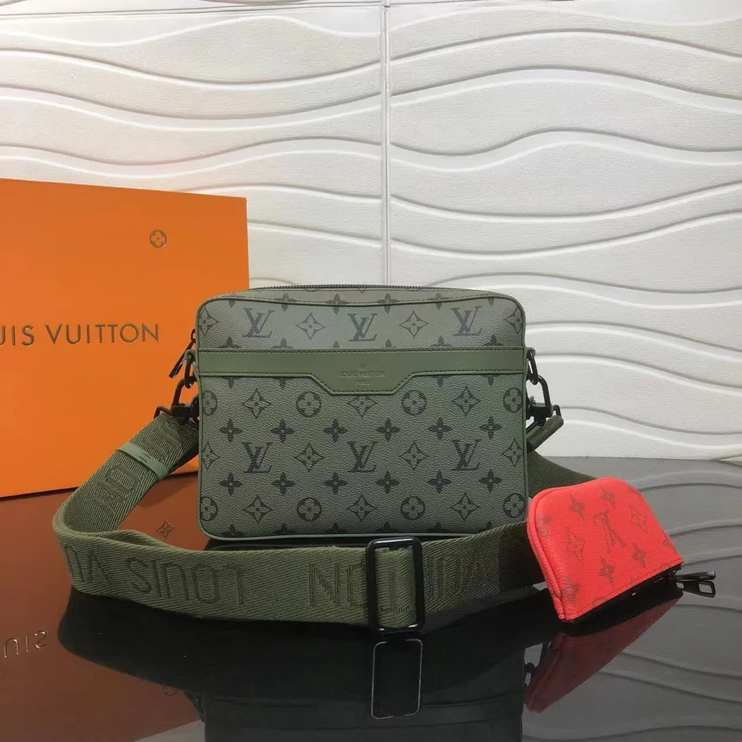 All categories 💚 Top version men’s bag 💚 LV 202326 2023 counters also sell LV crossbody bag 25-18.5-7