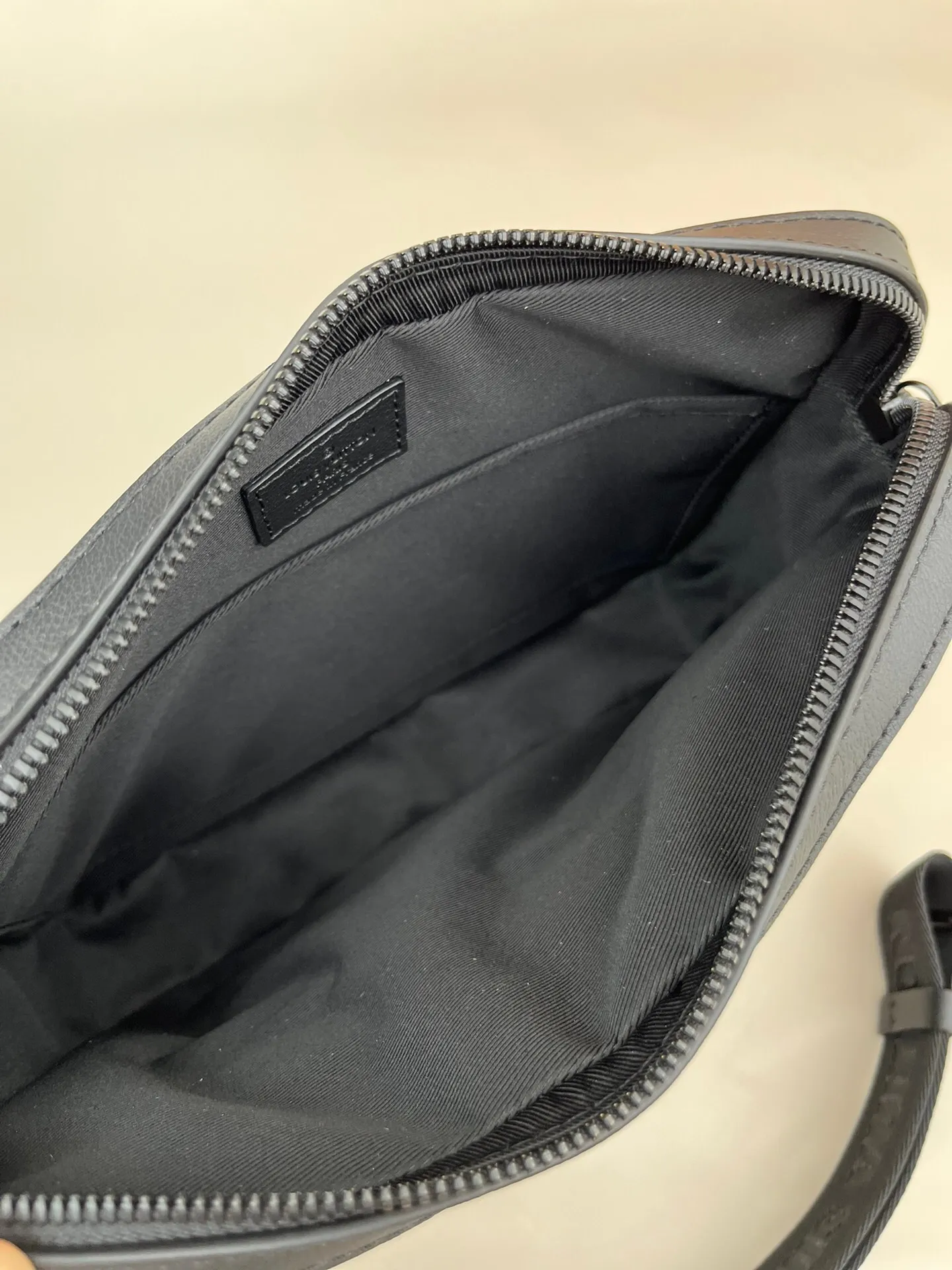 All categories 💚 Top version men’s bags 💚 LV 2024 official website new LV crossbody bag