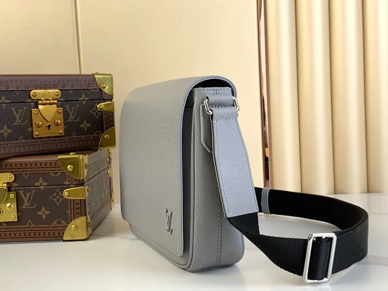 All categories 💚 Top version men’s bags 💚 LV 2024 official website new LV crossbody bag