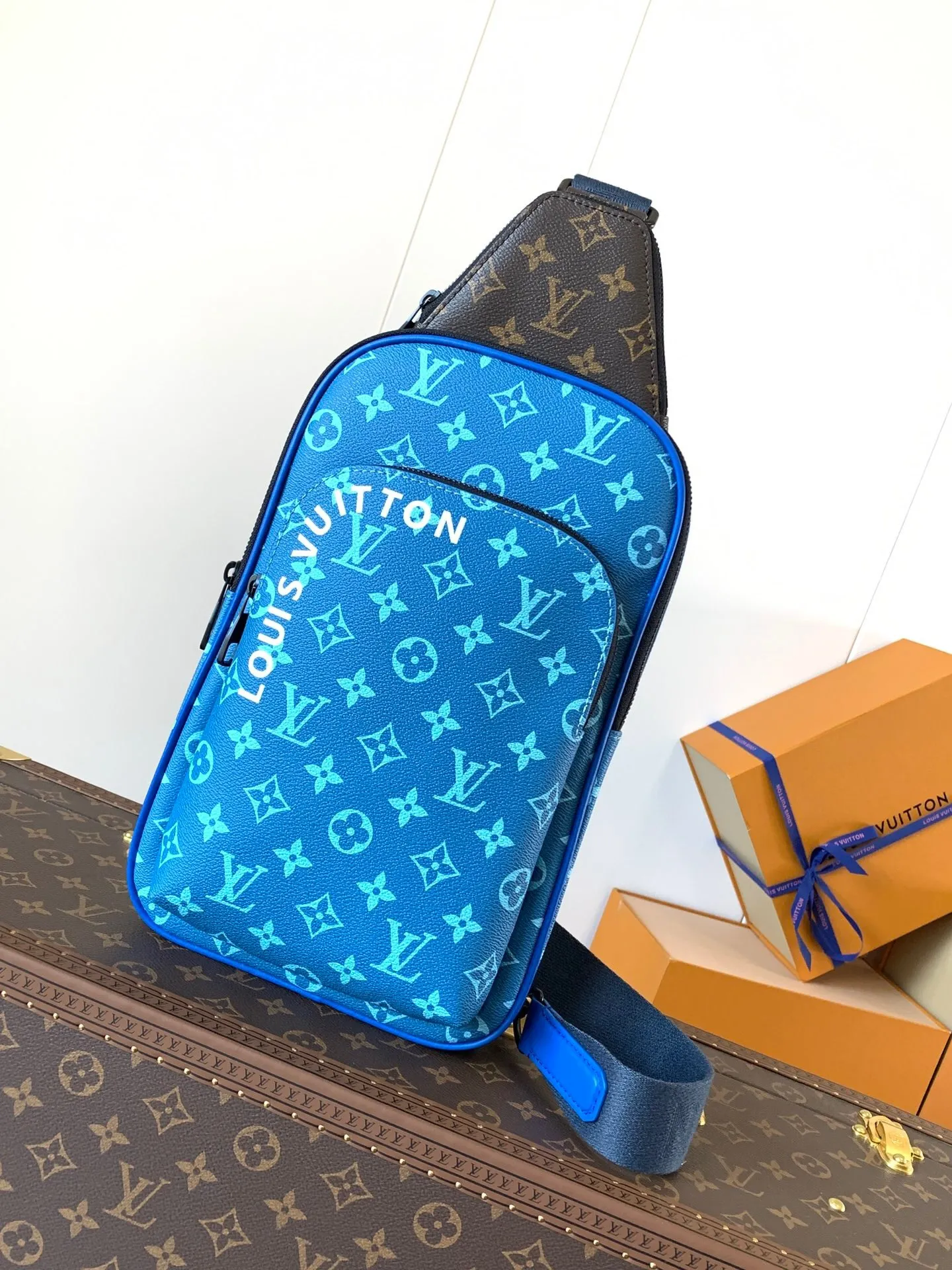 All categories 💚 Top version men’s bags 💚 LV 2024 official website new LV chest bag