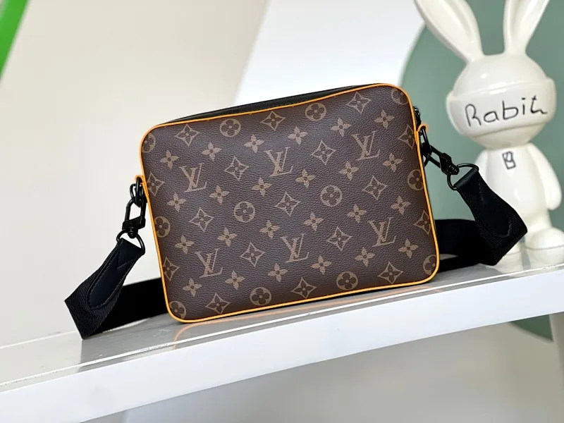 All categories 💚 Top version men's bag 💚 LV 58004500 LV crossbody bag 25-18.5-7 also sold at the counter