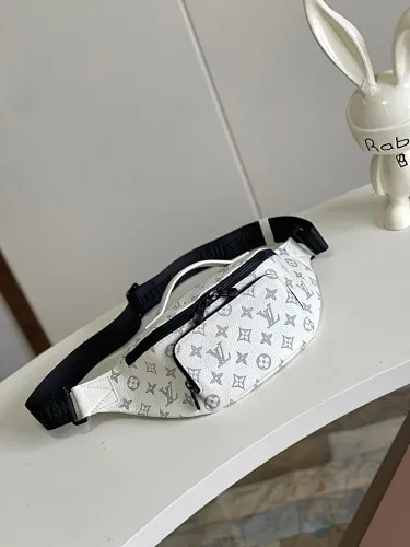 All categories 💚 Top version men’s bags 💚 LV 2024 official website new LV chest bag