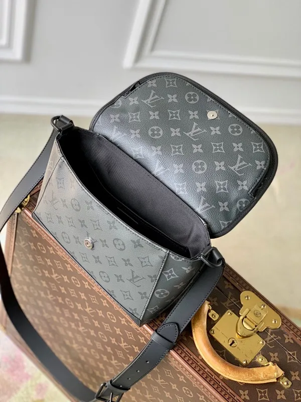 All categories 💚 Top version men’s bags 💚 LV 2024 official website new LV crossbody bag