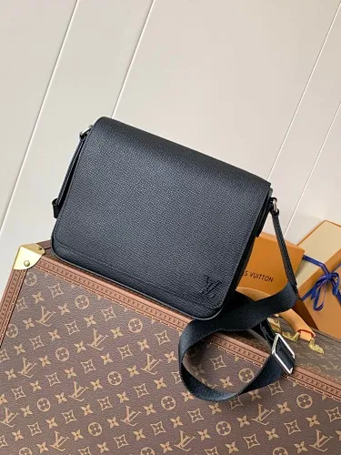 All categories 💚 Top version men’s bags 💚 LV 2024 official website new LV crossbody bag