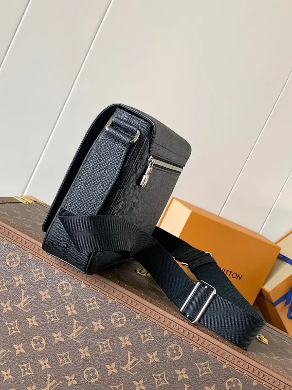All categories 💚 Top version men’s bags 💚 LV 2024 official website new LV crossbody bag
