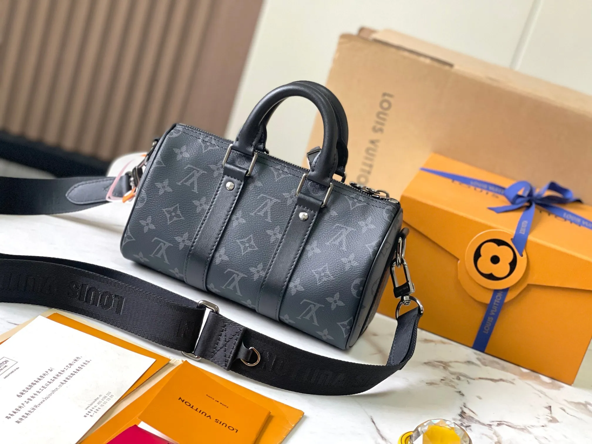 All categories 💚 Top version men’s bags 💚 LV 2024 new LV crossbody bag