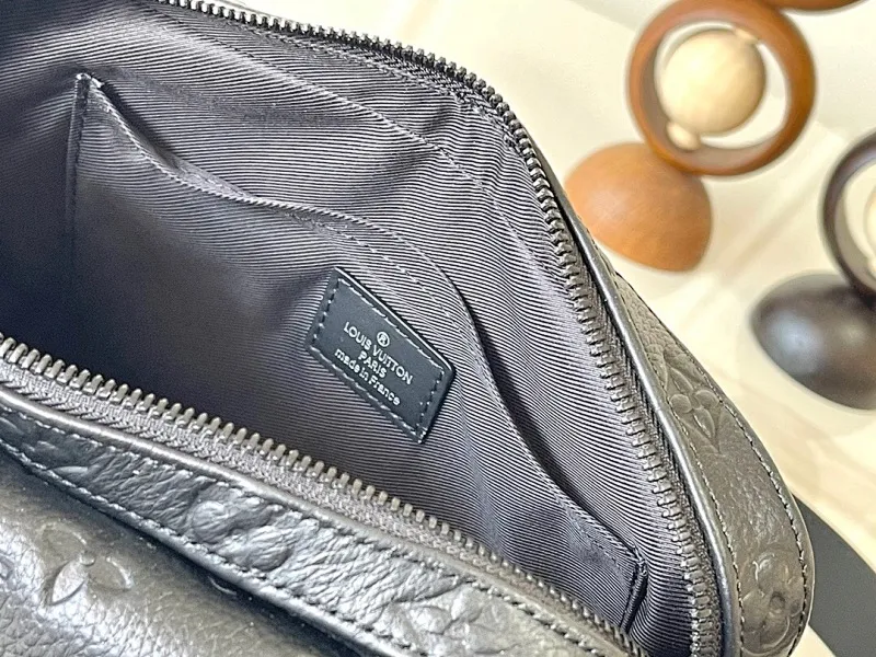 All categories 💚 Top version men’s bags 💚 LV 2025 official website new LV crossbody bag