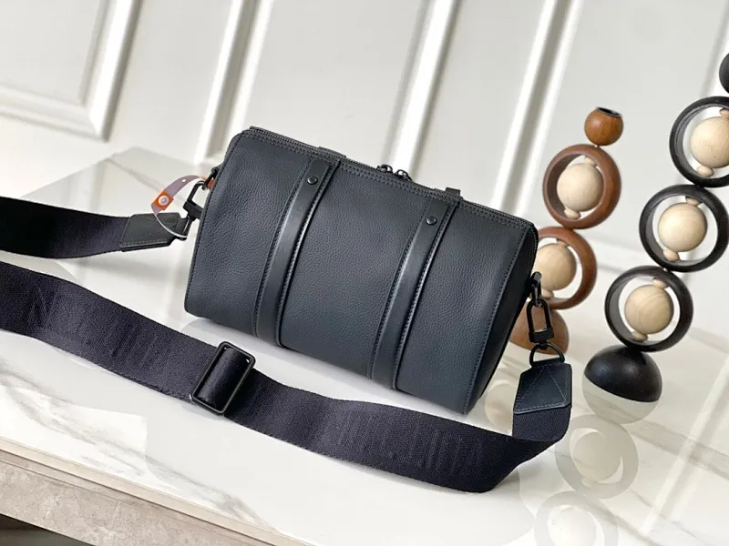All categories 💚 Top version men’s bags 💚 LV 2025 official website new LV crossbody bag