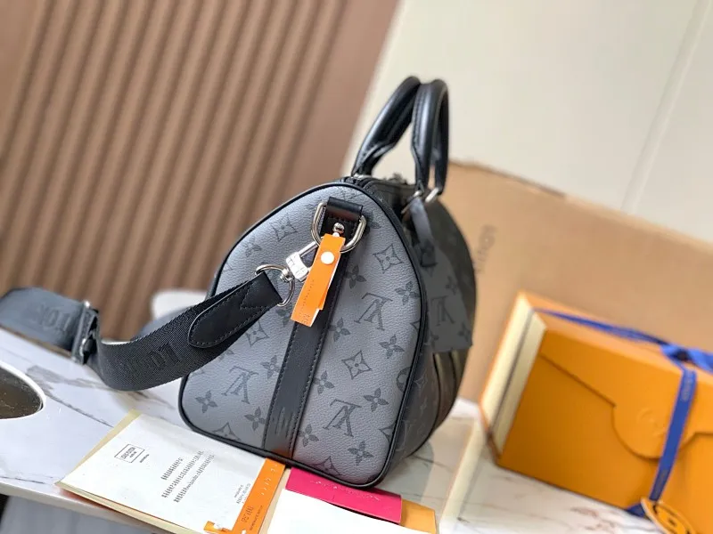 All categories 💚 Top version men’s bags 💚 LV 2024 new LV crossbody bag