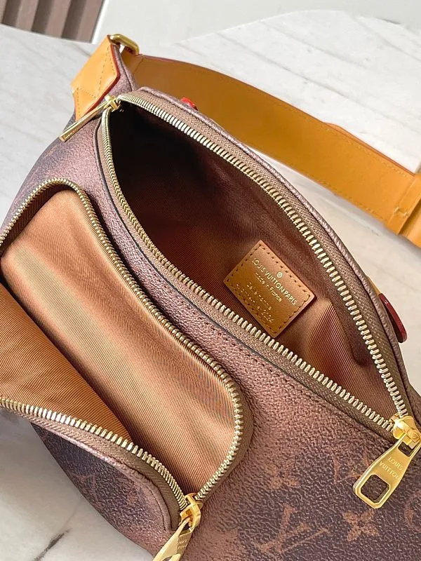 All Categories 💚 Top Version Men’s Bags 💚 LV 2026 Fashion LV Genuine Leather Belt Bag