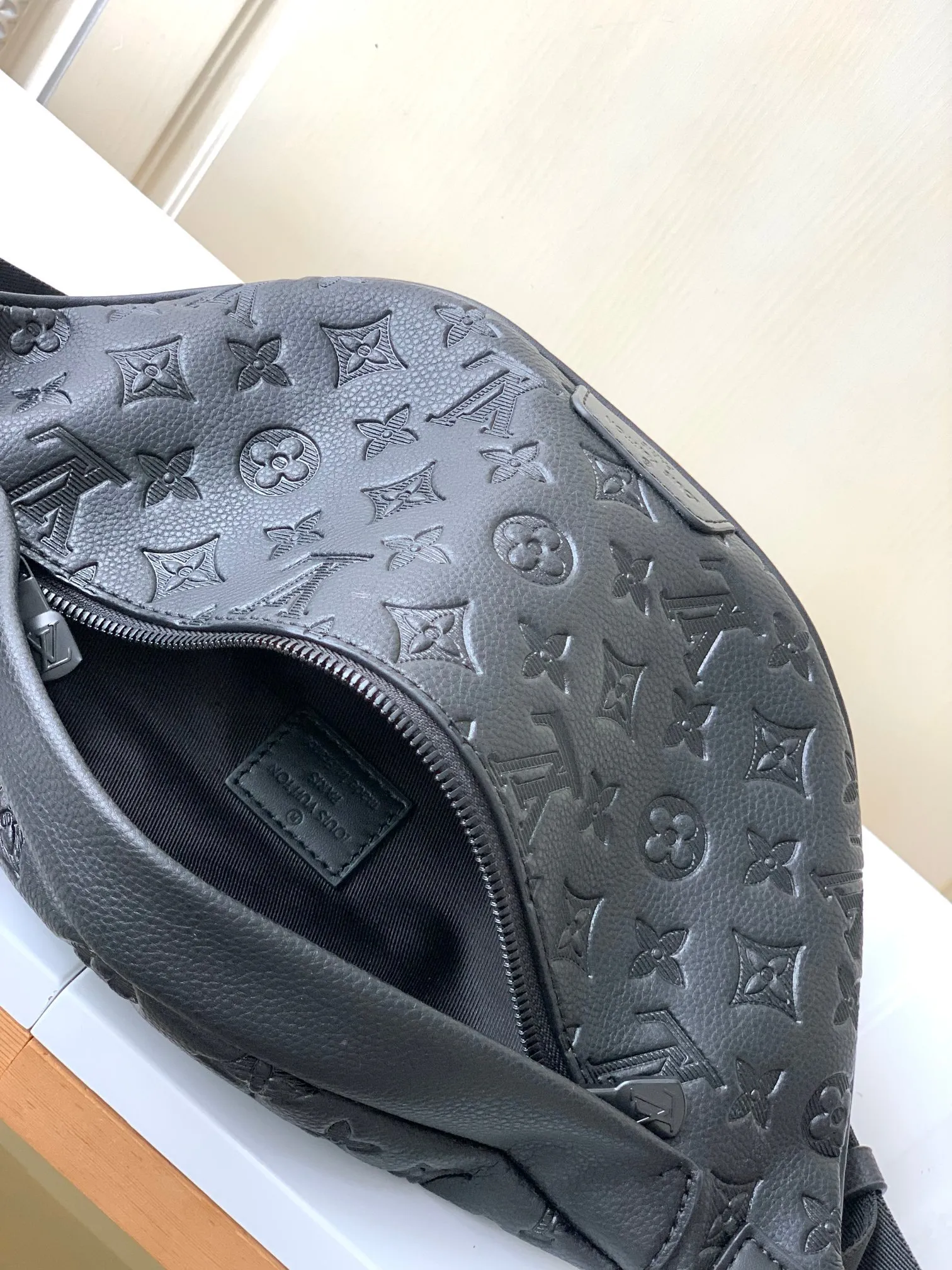 All categories 💚 Top version men’s bags 💚 LV 2024 official website new LV chest bag