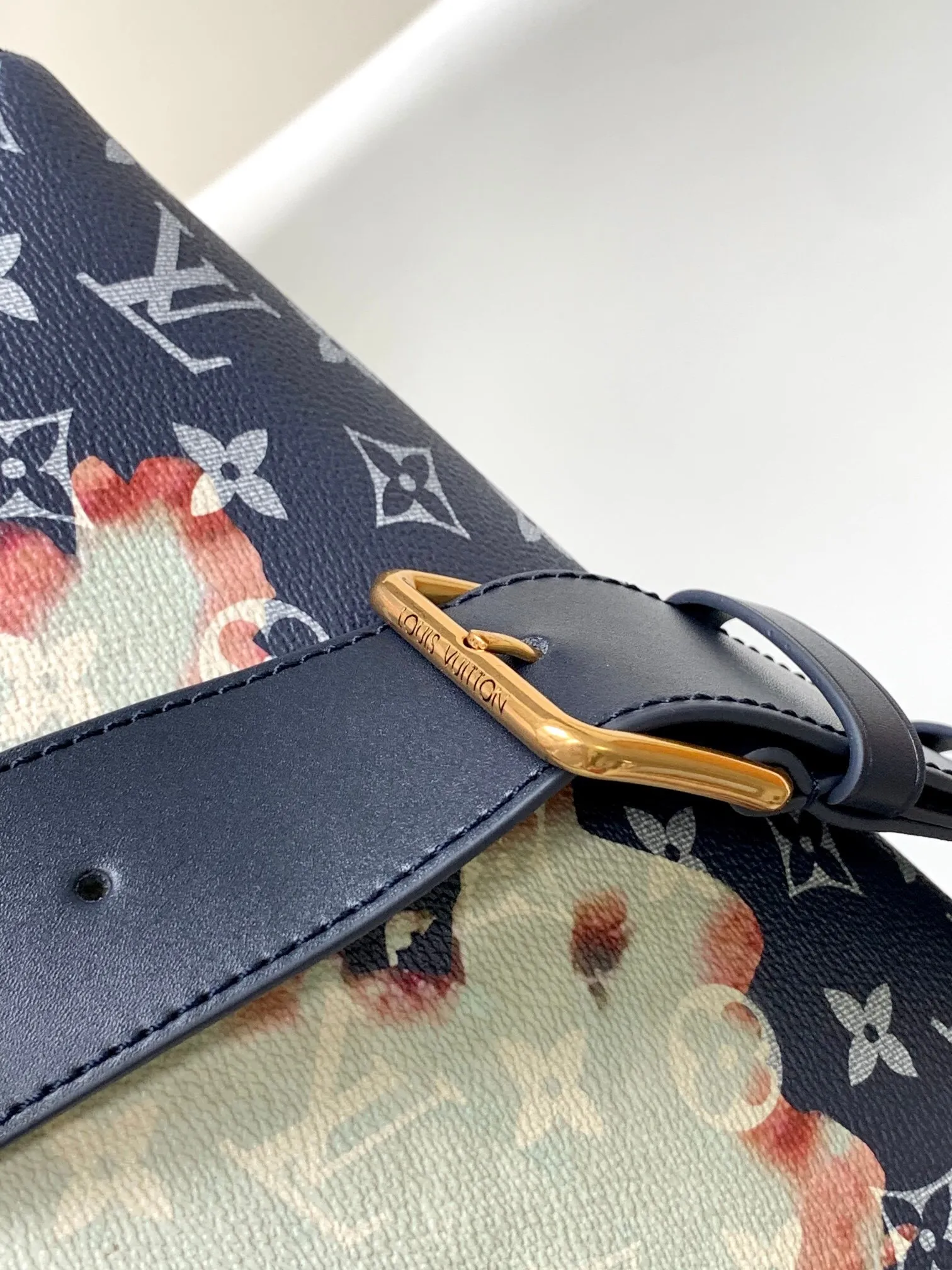 All categories 💚 Top version men’s bags 💚 LV 2025 official website new LV crossbody bag