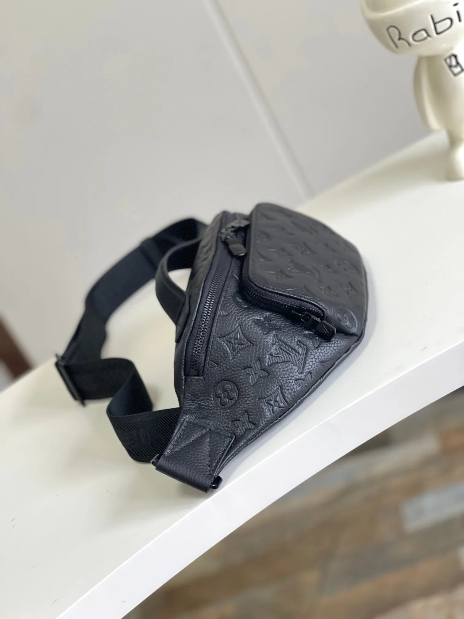 All categories 💚 Top version men’s bags 💚 LV 2024 official website new LV chest bag