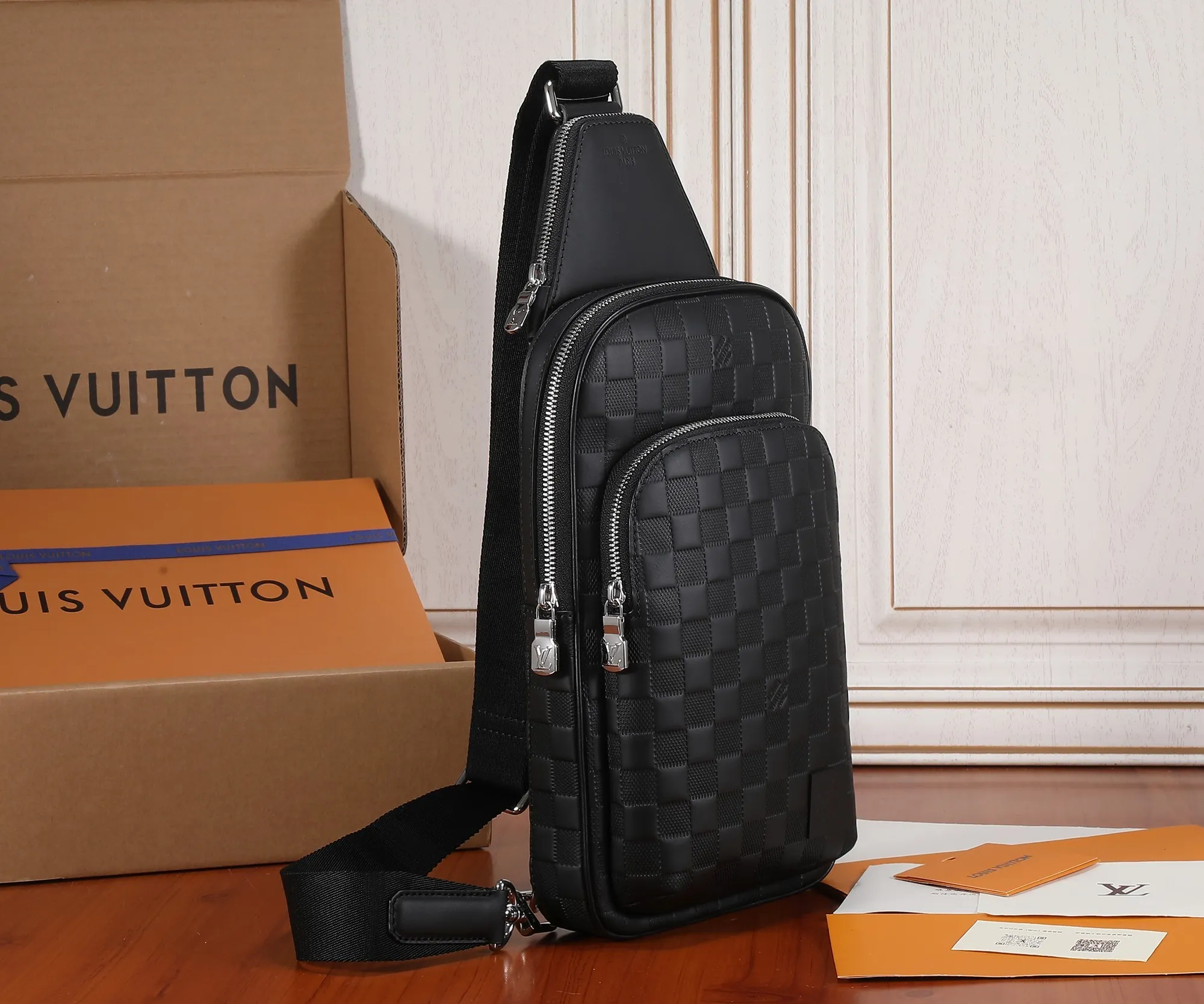 All categories 💚 Top version men’s bags 💚 LV 2023 new LV chest bag