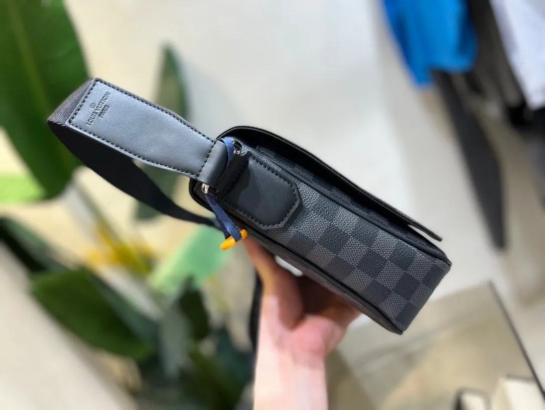 All categories 💚 Top version men’s bags 💚 LV 2025 official website new LV crossbody bag