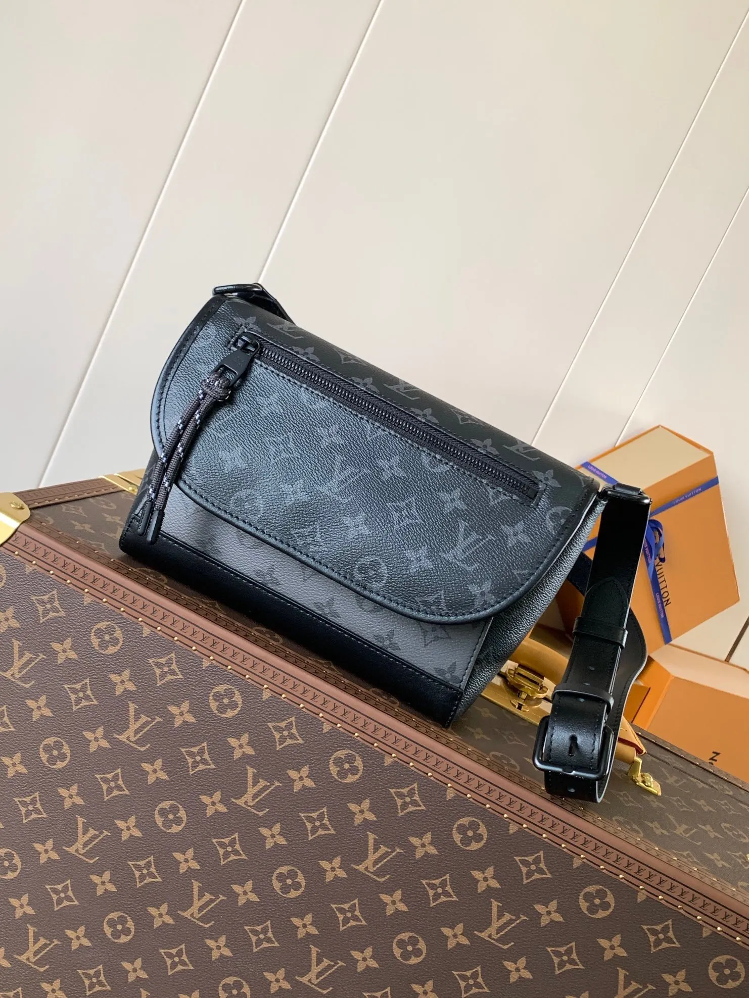 All categories 💚 Top version men’s bags 💚 LV 2024 new LV crossbody bag