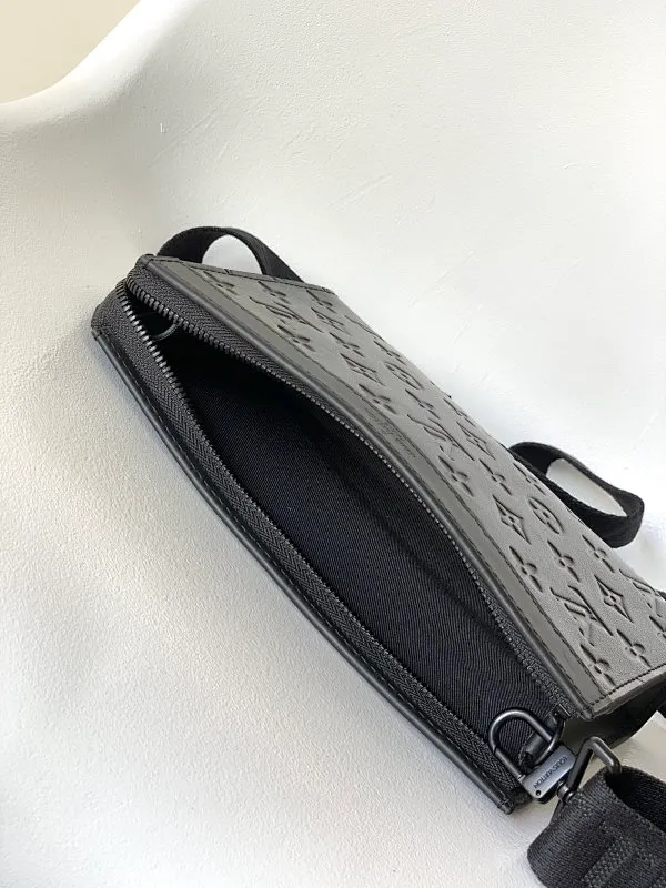All categories 💚 Top version men’s bags 💚 LV 2024 new LV crossbody bag