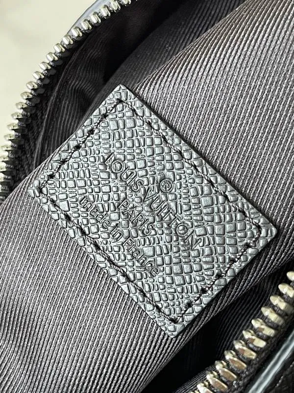 All categories 💚 Top version men’s bags 💚 LV 2024 new LV chest bag