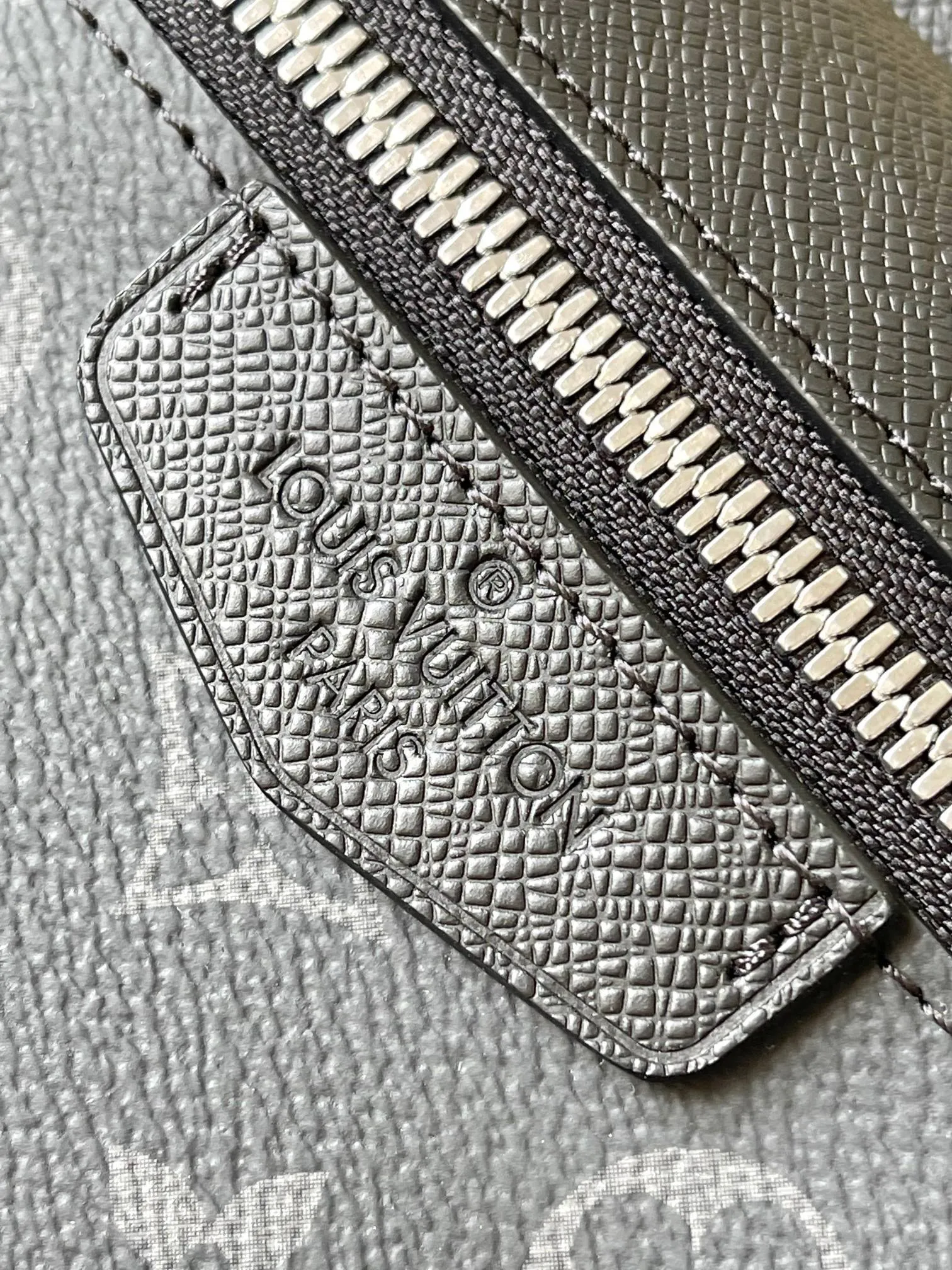 All categories 💚 Top version men’s bags 💚 LV 2024 new LV crossbody bag