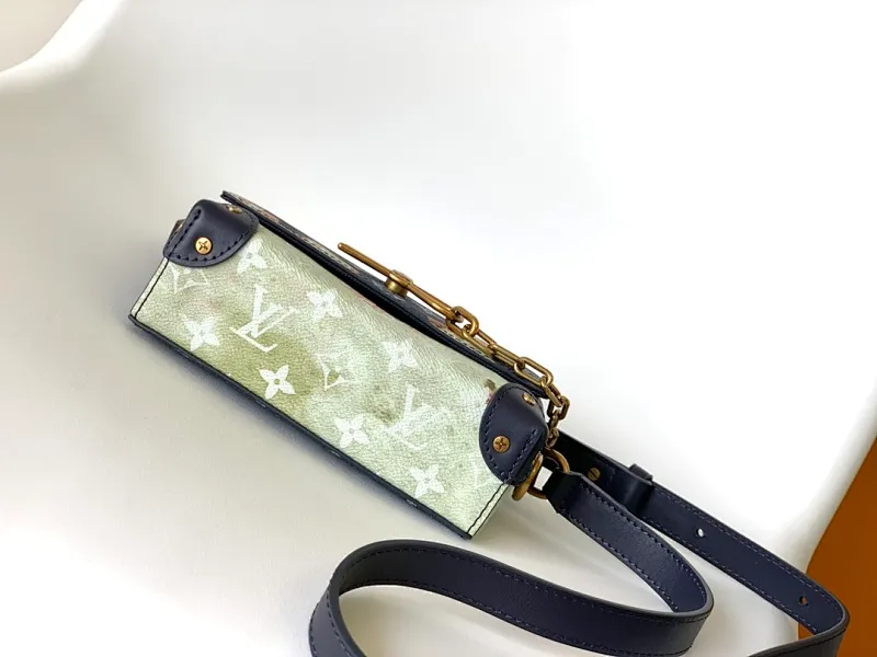 All categories 💚 Top version men’s bags 💚 LV 2023 new LV crossbody bag