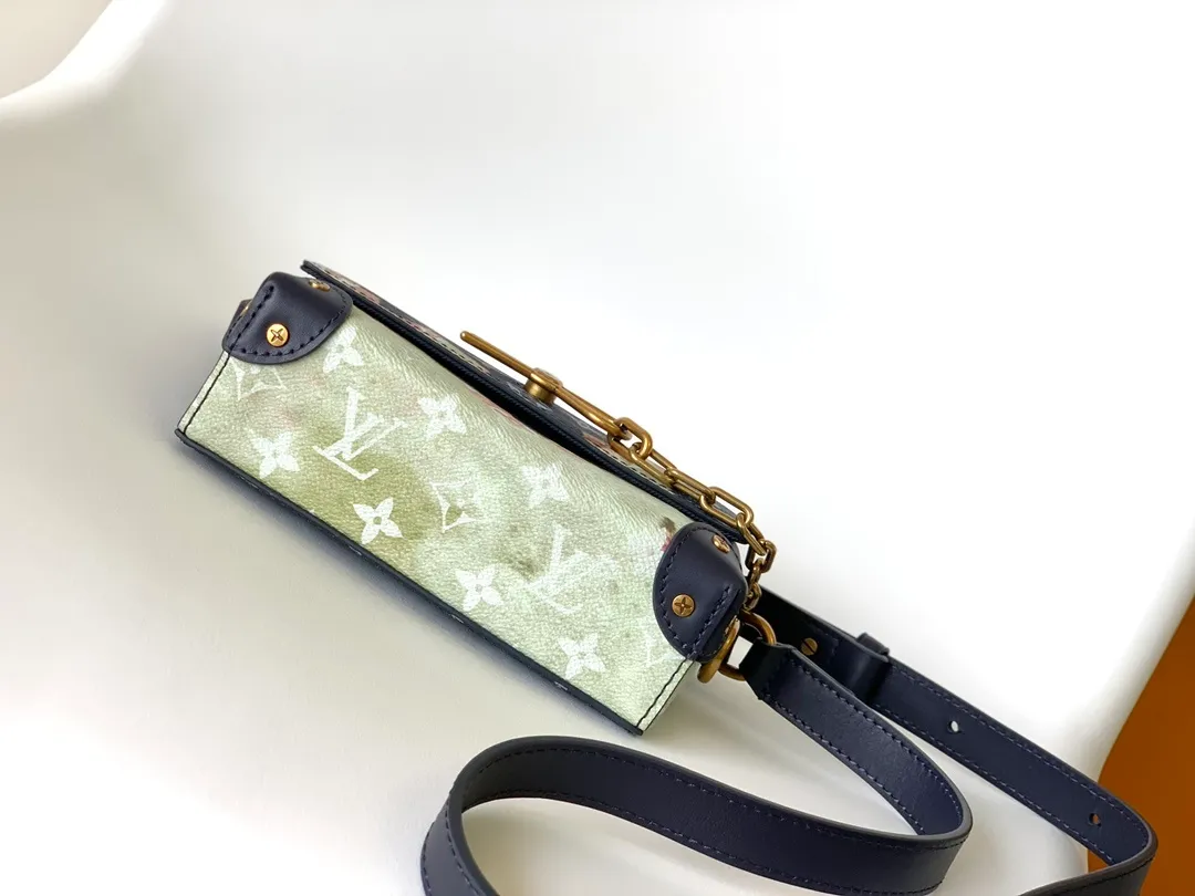 All categories 💚 Top version men’s bags 💚 LV 2023 new LV crossbody bag