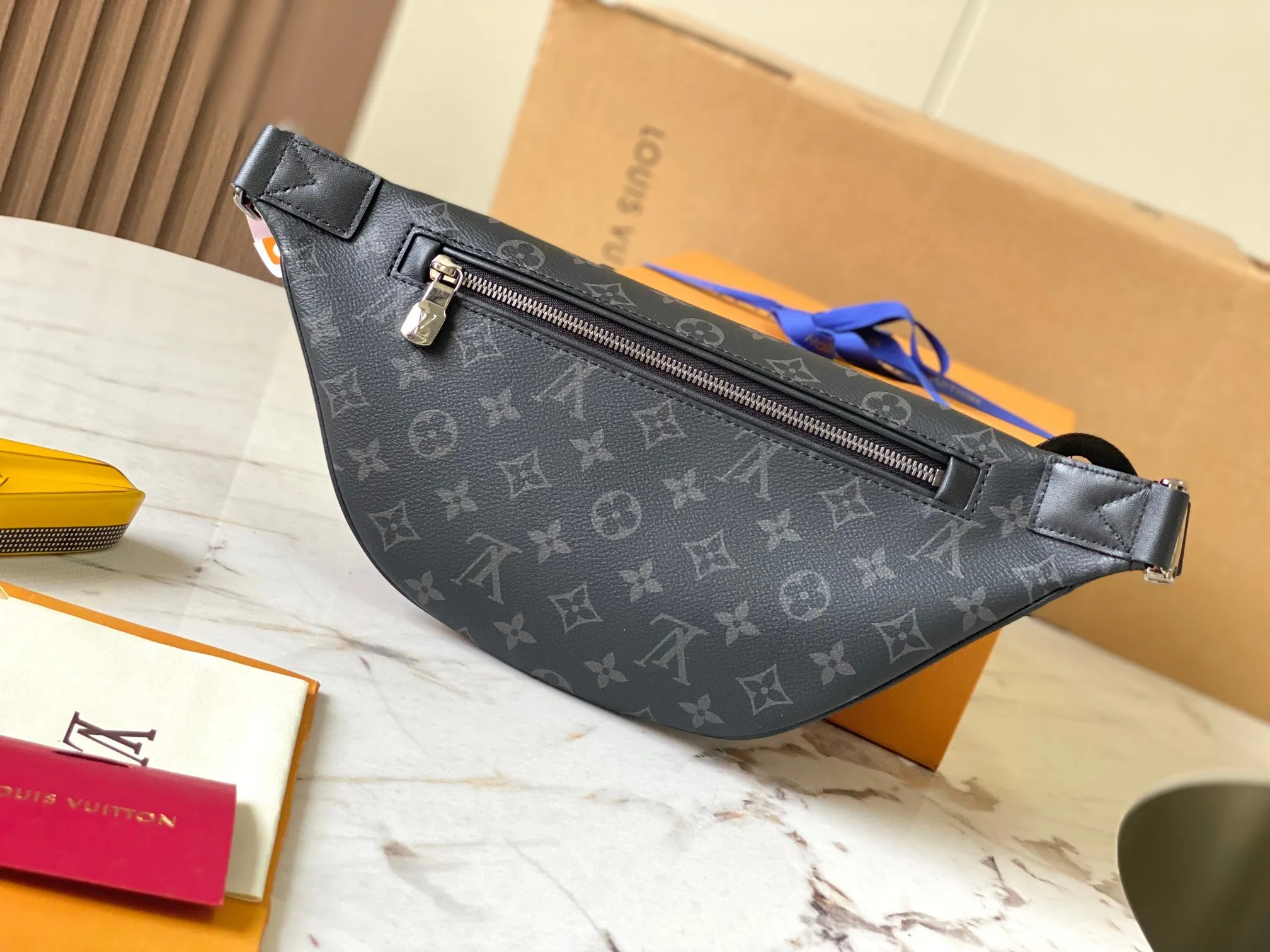 All categories 💚 Top version men’s bags 💚 LV 2024 new LV chest bag