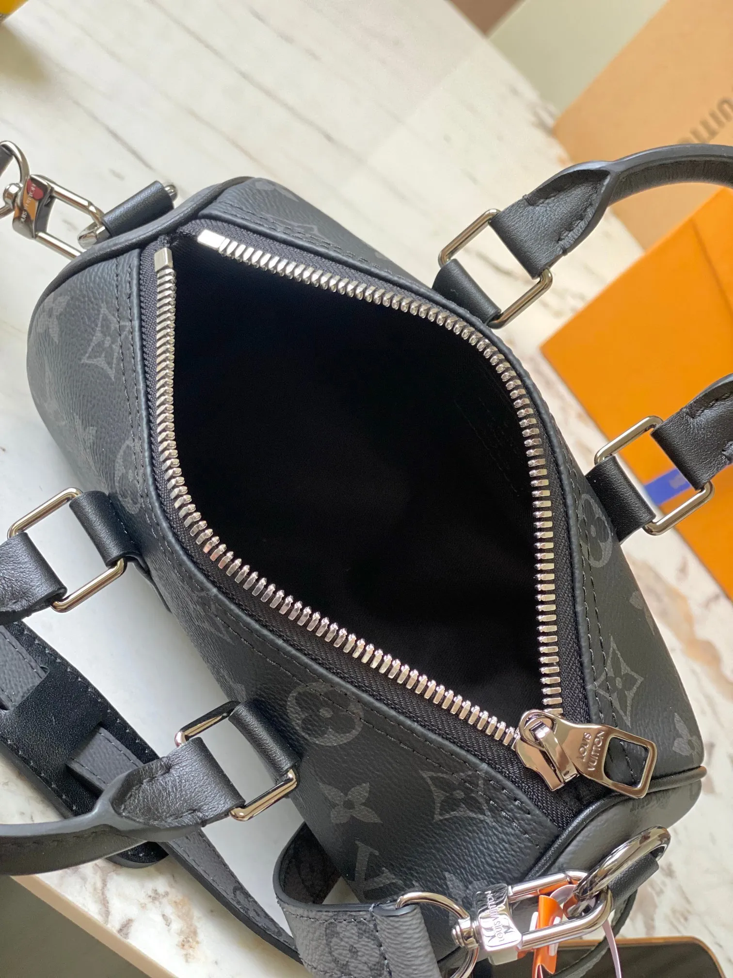All categories 💚 Top version men’s bags 💚 LV 2024 new LV crossbody bag