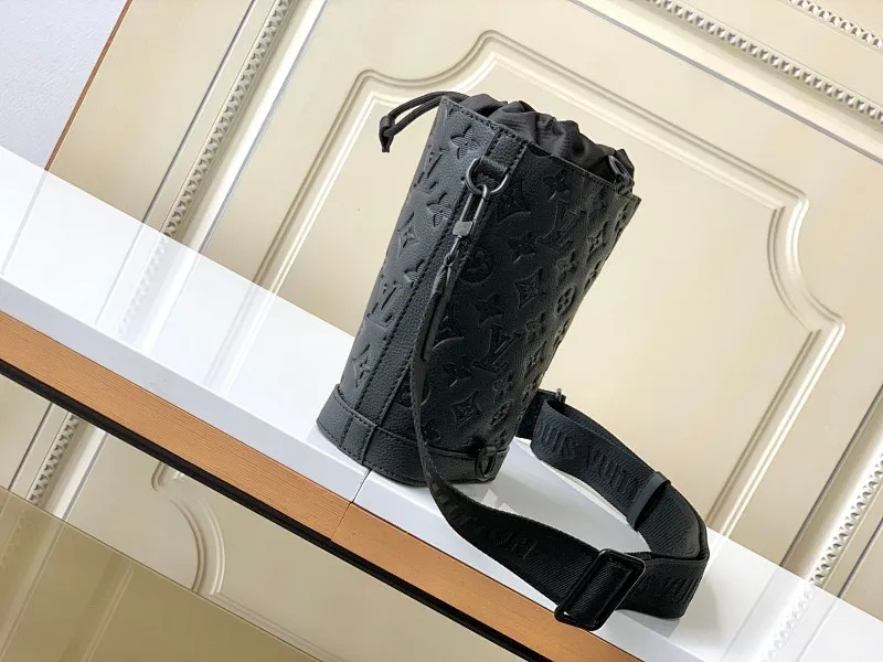 All categories 💚 Top version men’s bags 💚 LV 2024 new LV crossbody bag