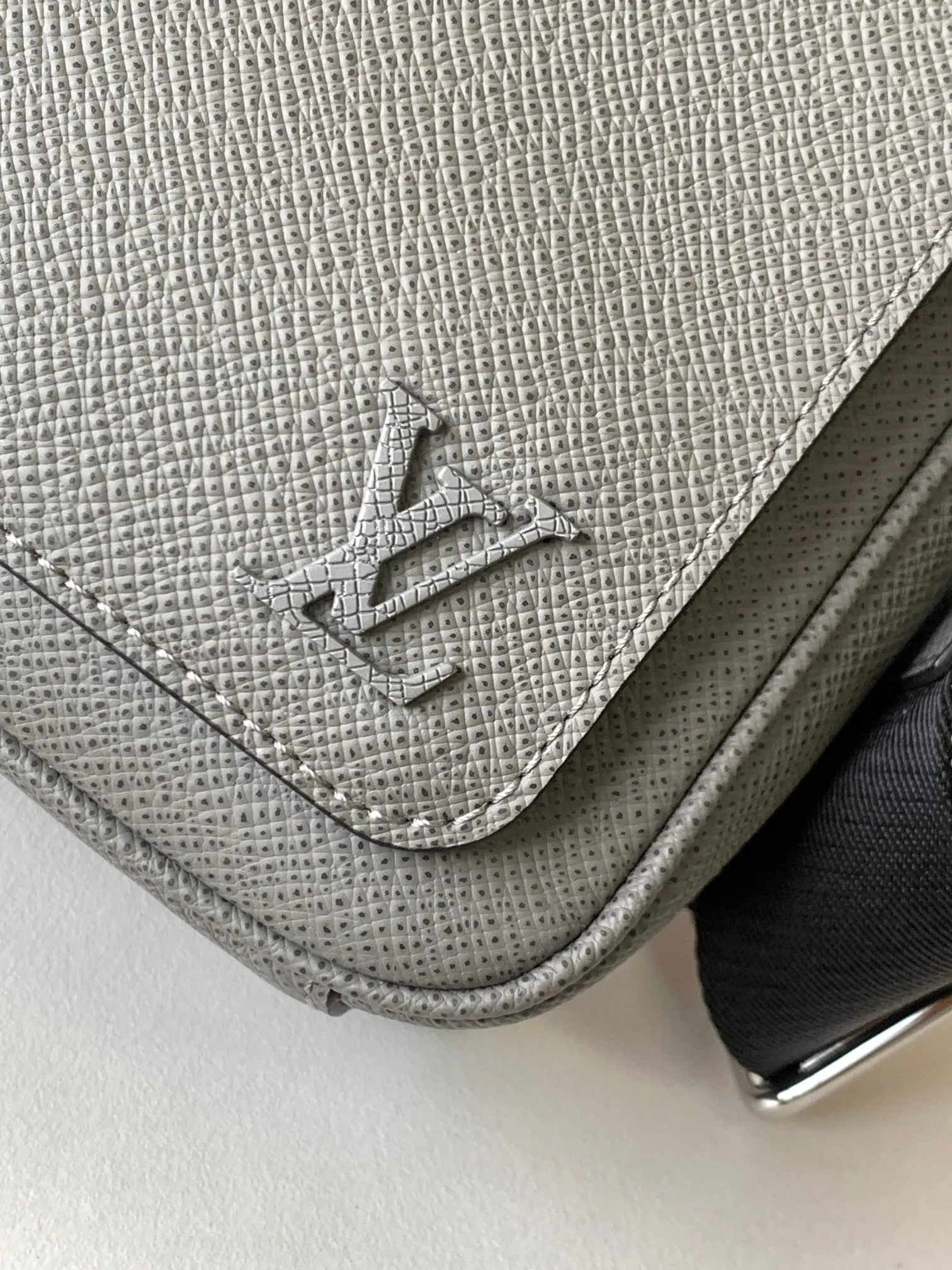 All categories 💚 Top version men’s bags 💚 LV 2025 official website new LV crossbody bag