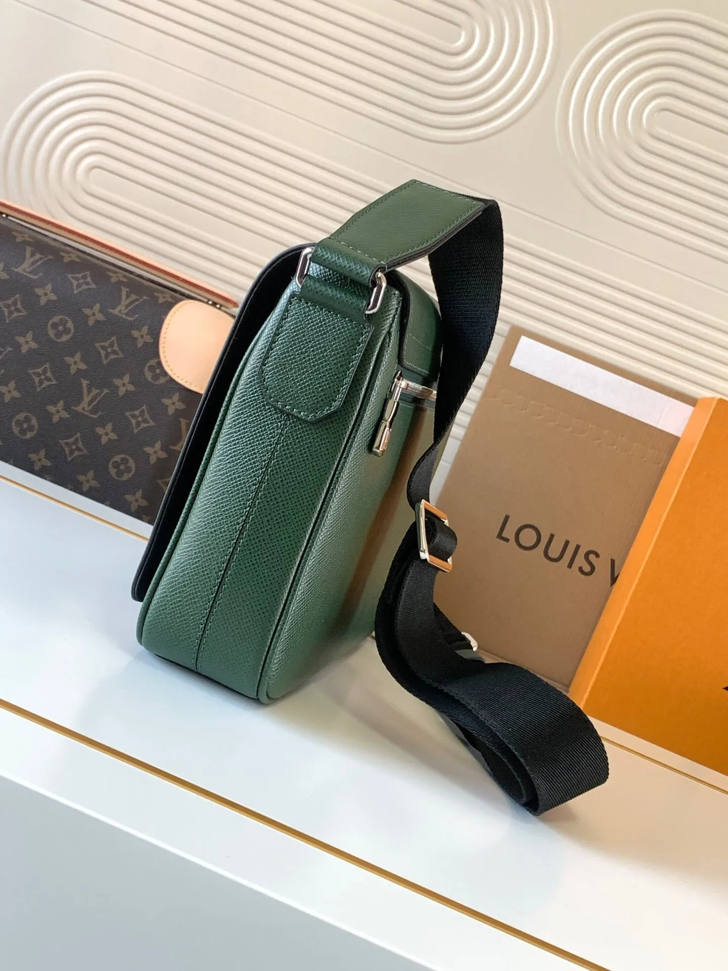 All categories 💚 Top version men’s bags 💚 LV 2024 official website new LV crossbody bag