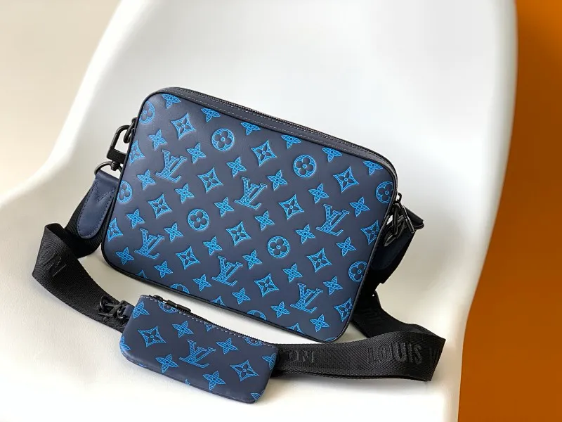 All categories 💚 Top version men’s bags 💚 LV 2024 new LV crossbody bag