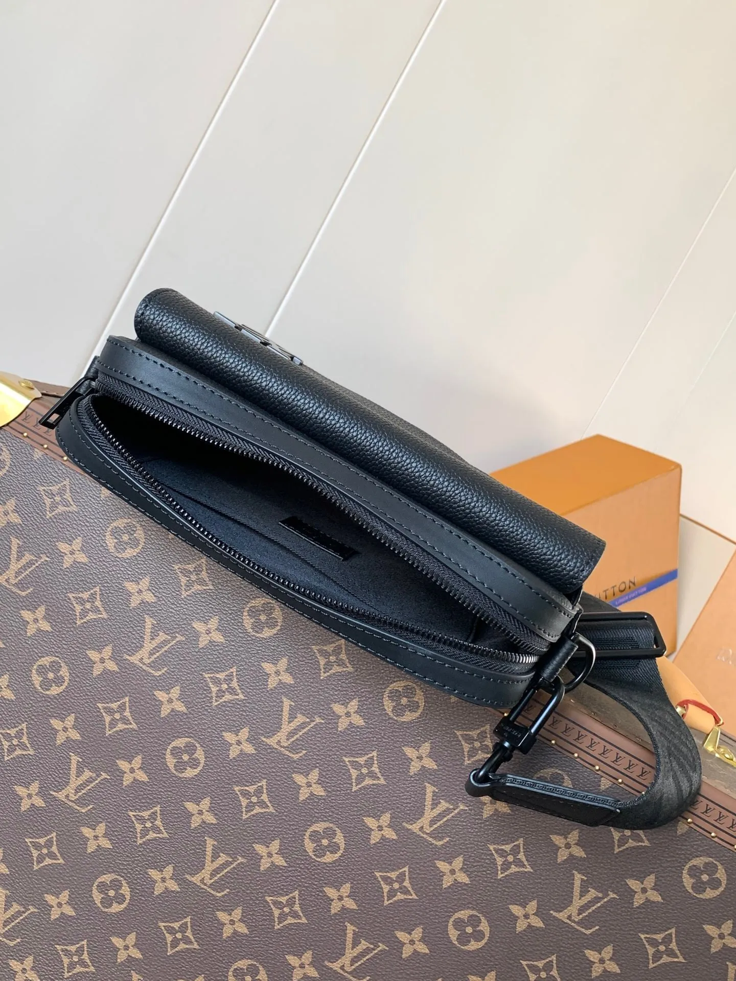 All categories 💚 Top version men’s bags 💚 LV 2024 official website new LV crossbody bag