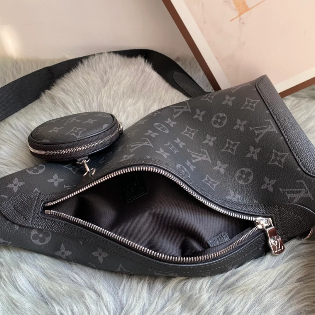 All categories 💚 Top version men’s bags 💚 LV 2023 new LV chest bag