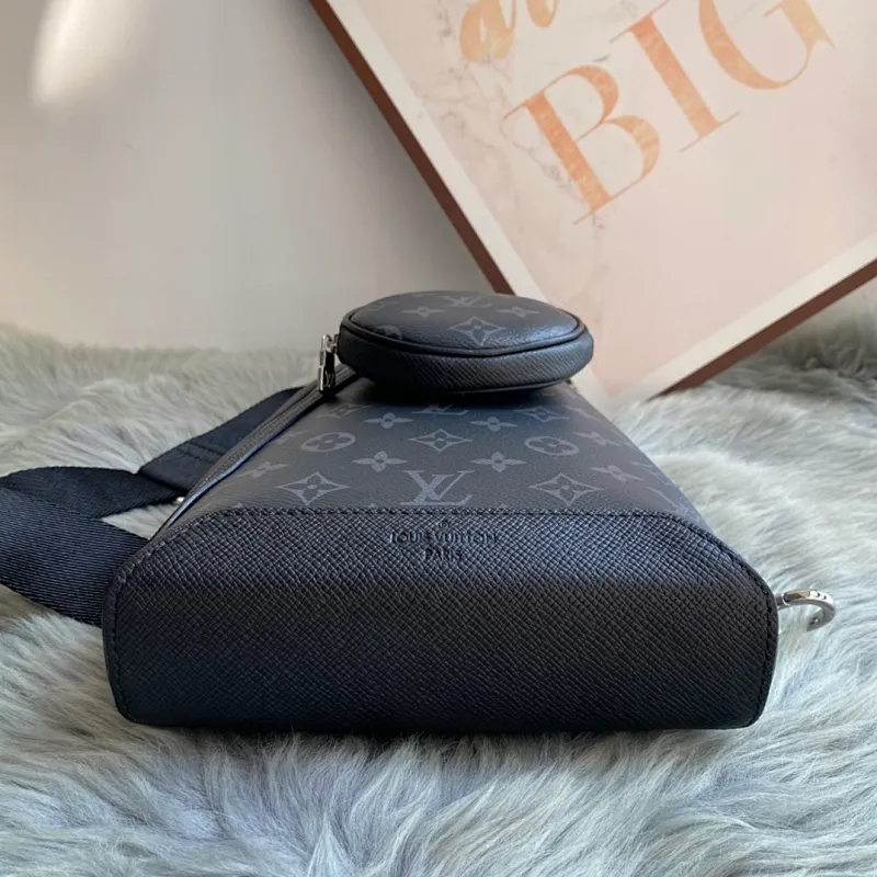 All categories 💚 Top version men’s bags 💚 LV 2023 new LV chest bag