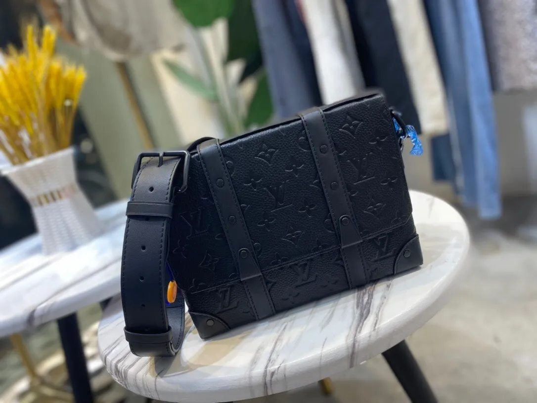All categories 💚 Top version men’s bags 💚 LV 2025 official website new LV crossbody bag