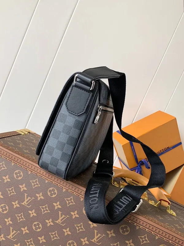 All categories 💚 Top version men’s bags 💚 LV 2024 official website new LV crossbody bag