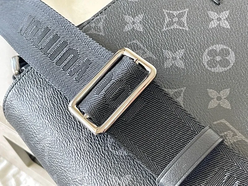 All categories 💚 Top version men’s bags 💚 LV 2025 official website new LV crossbody bag
