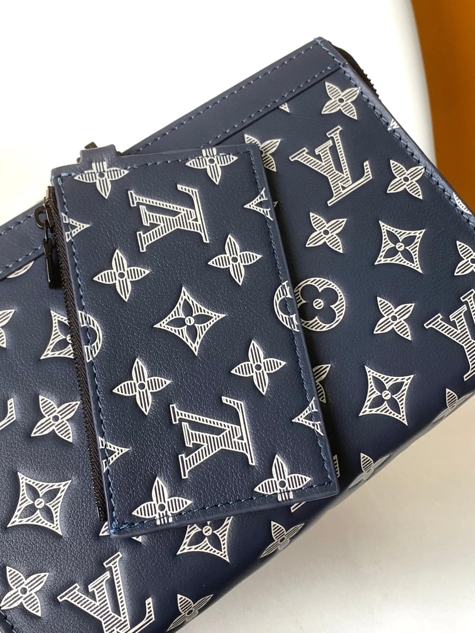 All categories 💚 Top version men’s bags 💚 LV 2025 new LV crossbody bag