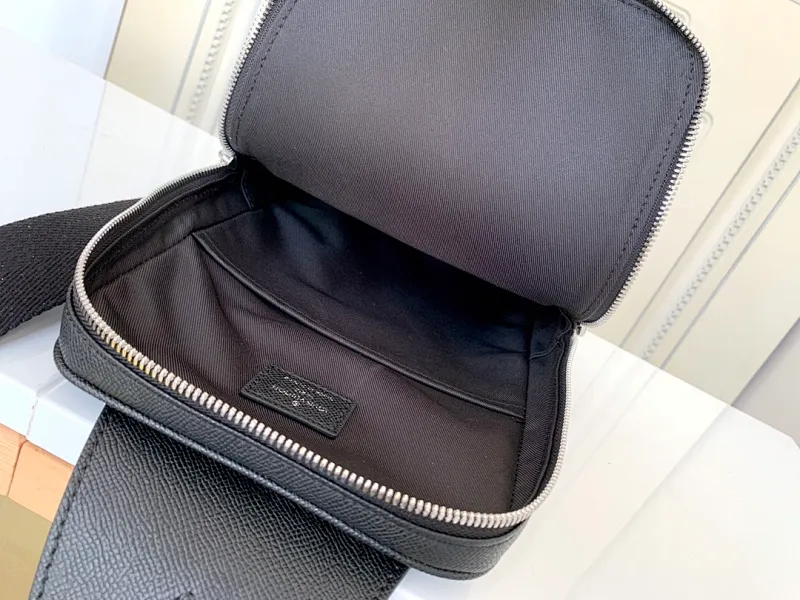 All categories 💚 Top version men’s bags 💚 LV 2023 new LV chest bag