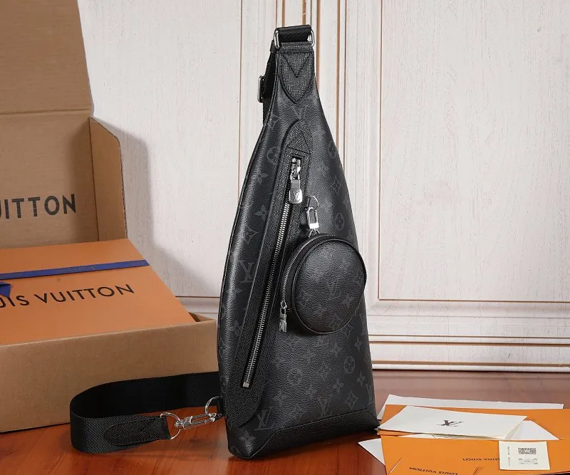 All categories 💚 Top version men’s bags 💚 LV 2023 new LV chest bag